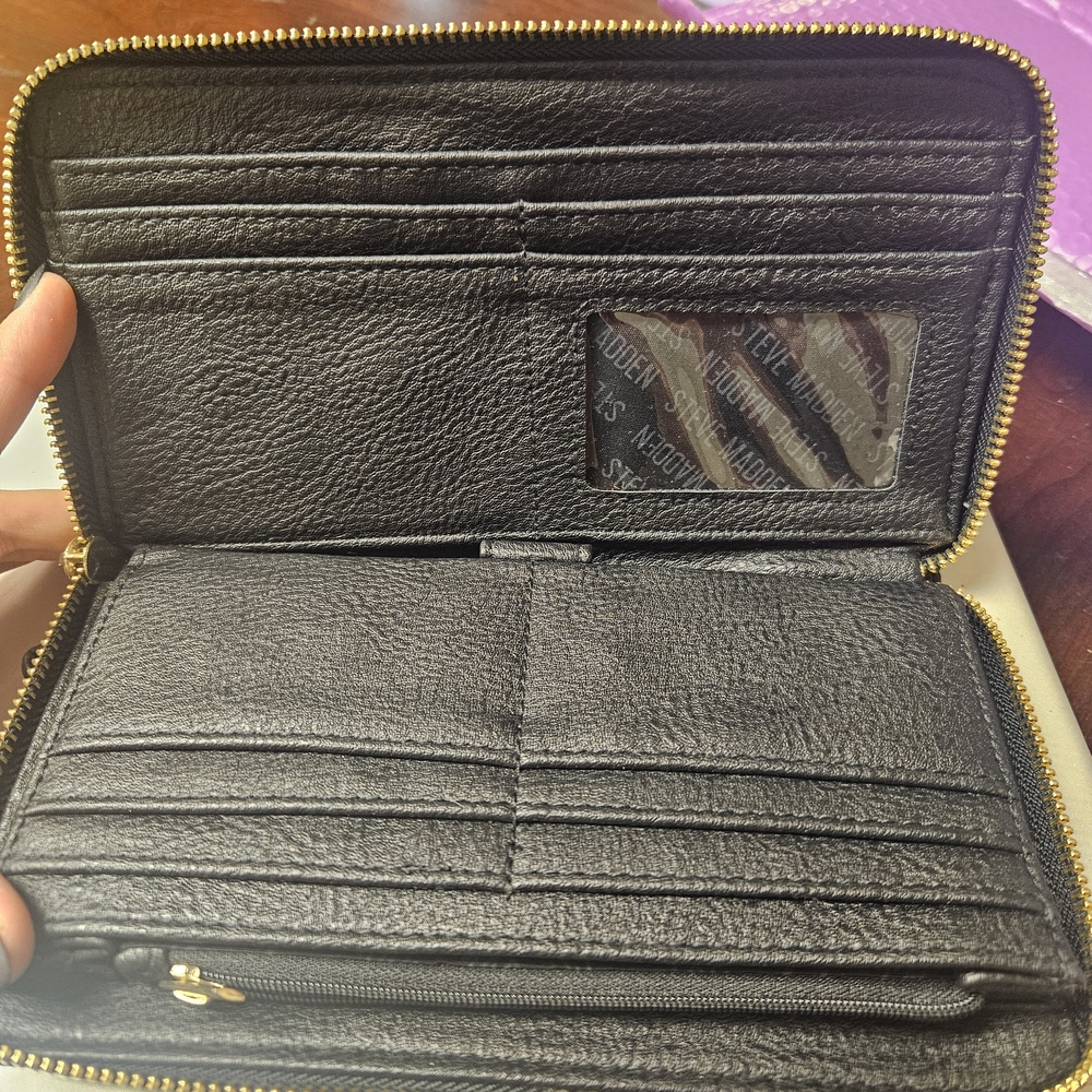 Steve Madden Black Wristlet Wallet - Picture 3 of 4